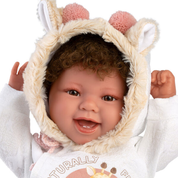 Babypop Talo met Giraffenpakje – 44 cm - Afbeelding 3